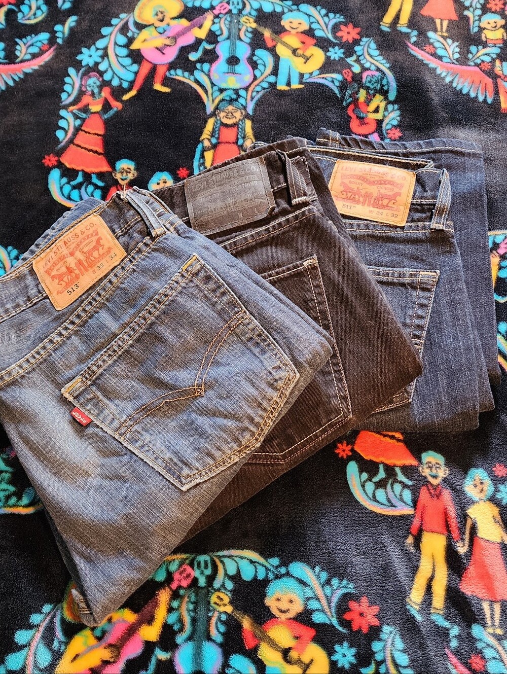 Levis Mens 511 Actual Sz 34x30 And 33x32. Levis 513 Actual Sz 33x31